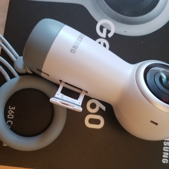 Gear 360 camera - Picture 4 of 7